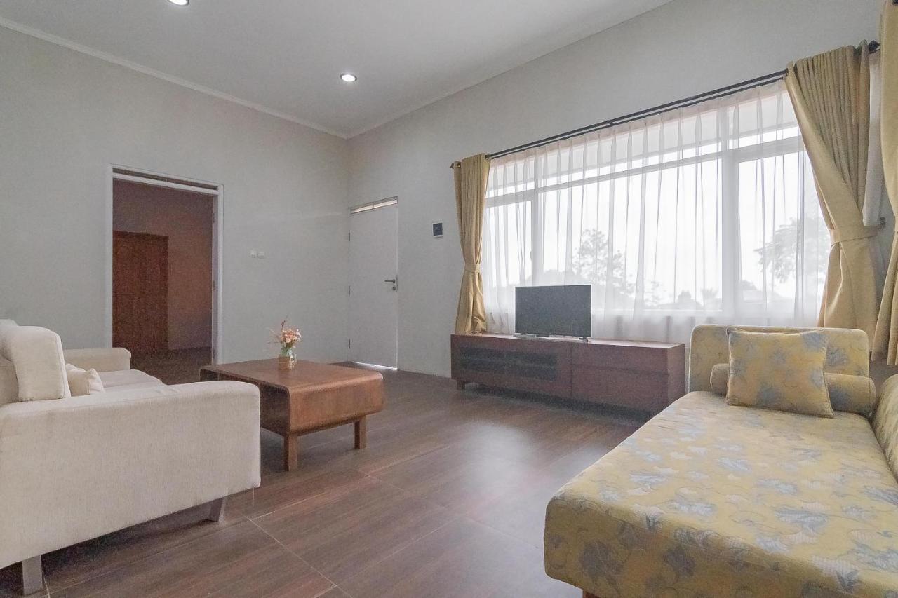 Reddoorz Resort Syariah Near D'Castello Ciater סובאנג מראה חיצוני תמונה